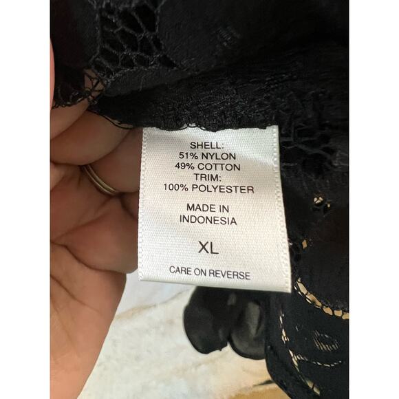 NWT New York and Company Black Blouse with Front Bow - Picture 4 of 4